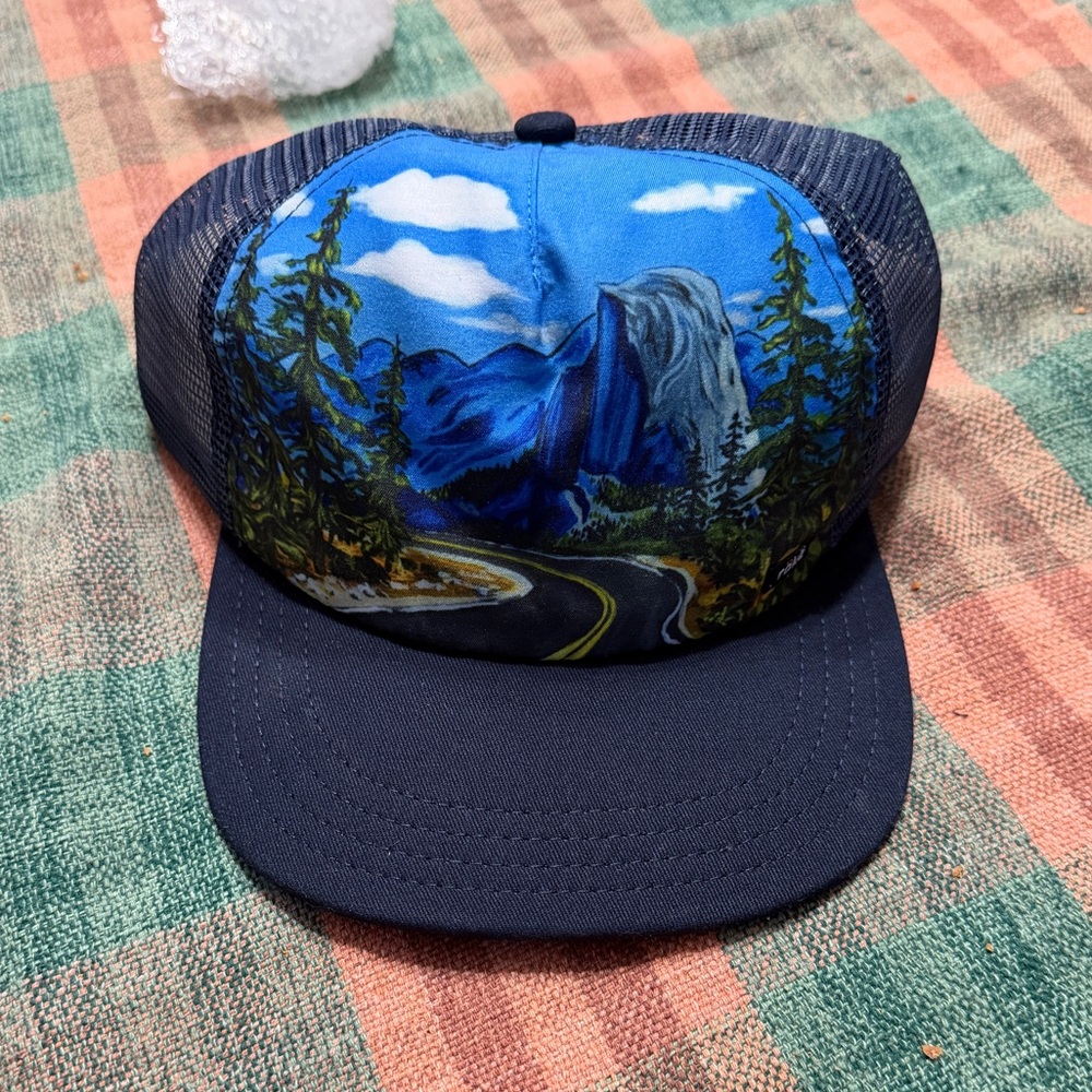 Rakè brand hat
